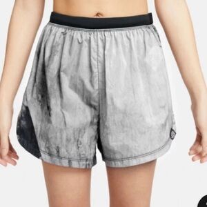 Nike Women's Dri-Fit Trail Mid-Rise Shorts - Gray